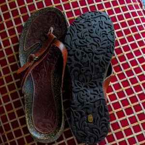 Teva flip flop sandals, W size 8, Brown